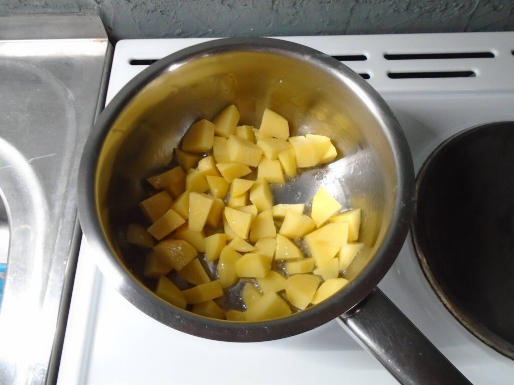 Česnečka - osmahneme brambory